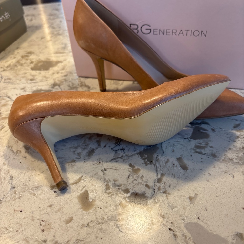 Bcbgeneration Euc Factory Distressed Leather Heel… - image 6